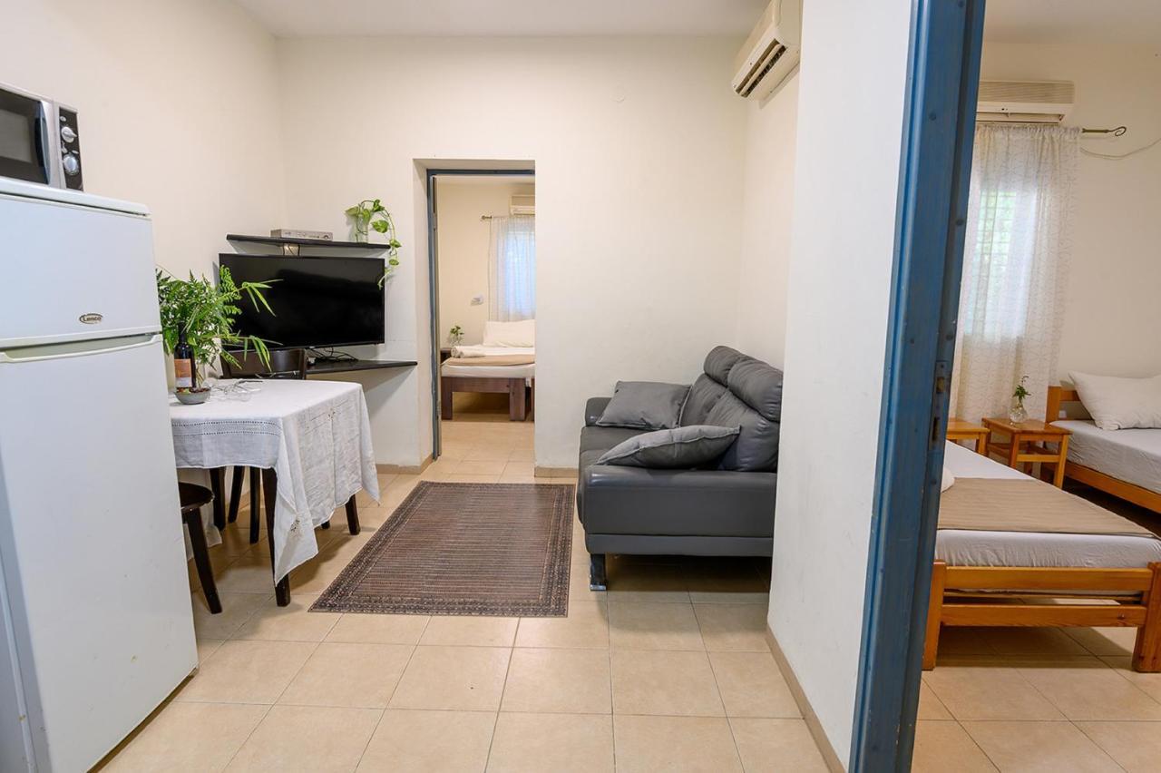 Jordan Valley Birding Lodge Kefar Ruppin Buitenkant foto